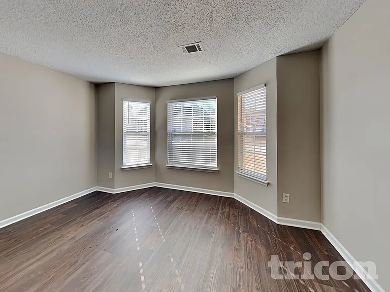 5148 Estonian Dr — Photo 3