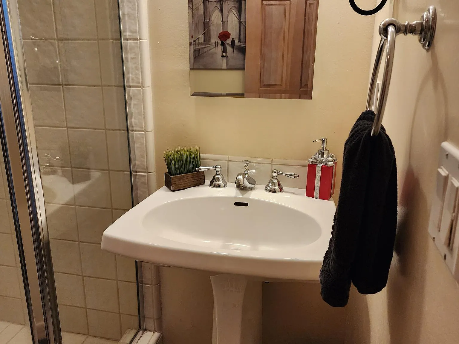 1 bed, 2600 sqft, $1,295 — Photo 3