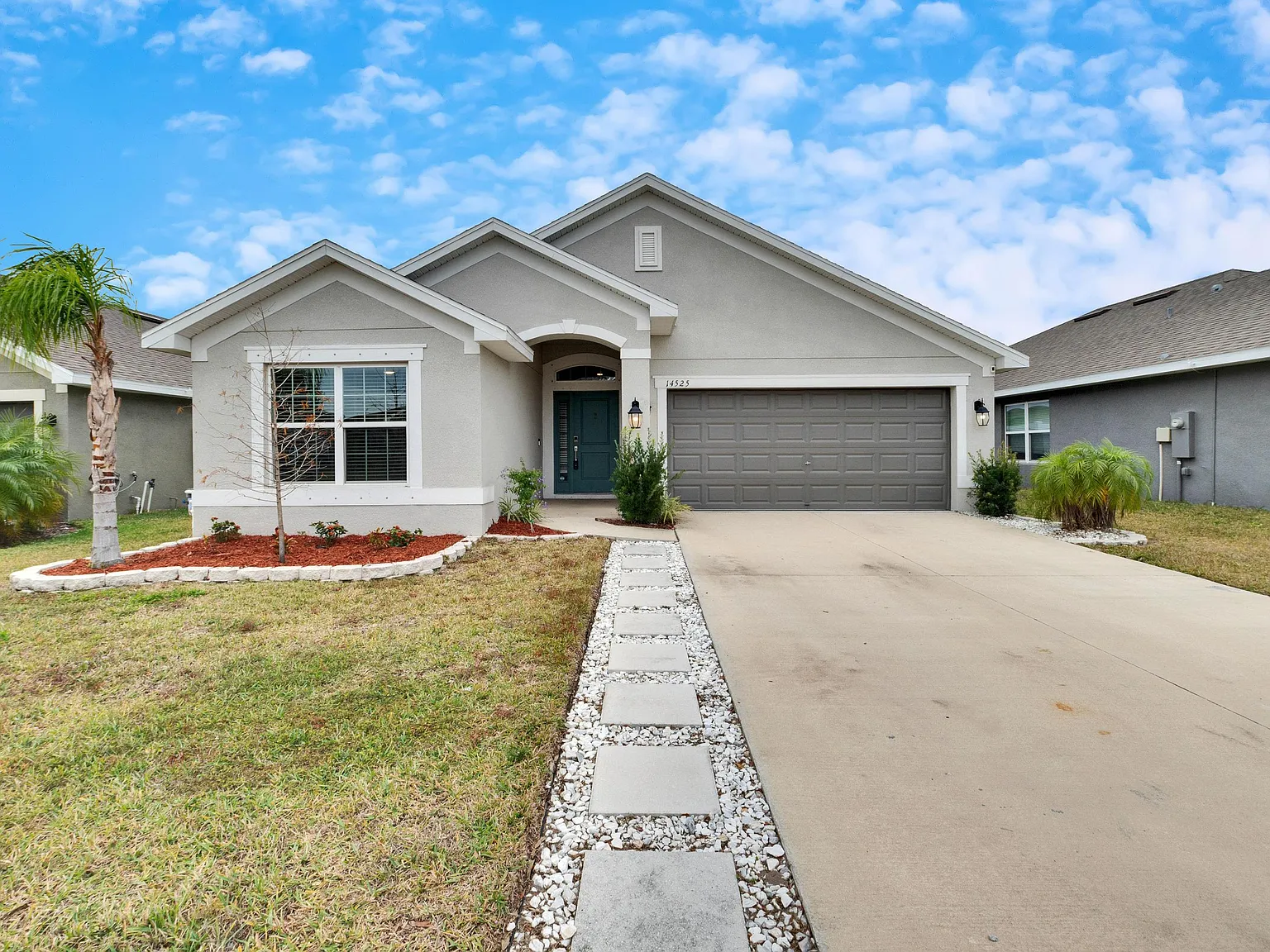 3 bed, 1704 sqft, $3,000 — Photo 2