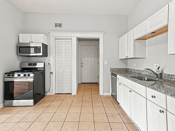 2nd image of 3131 W Augusta Blvd APT 2F