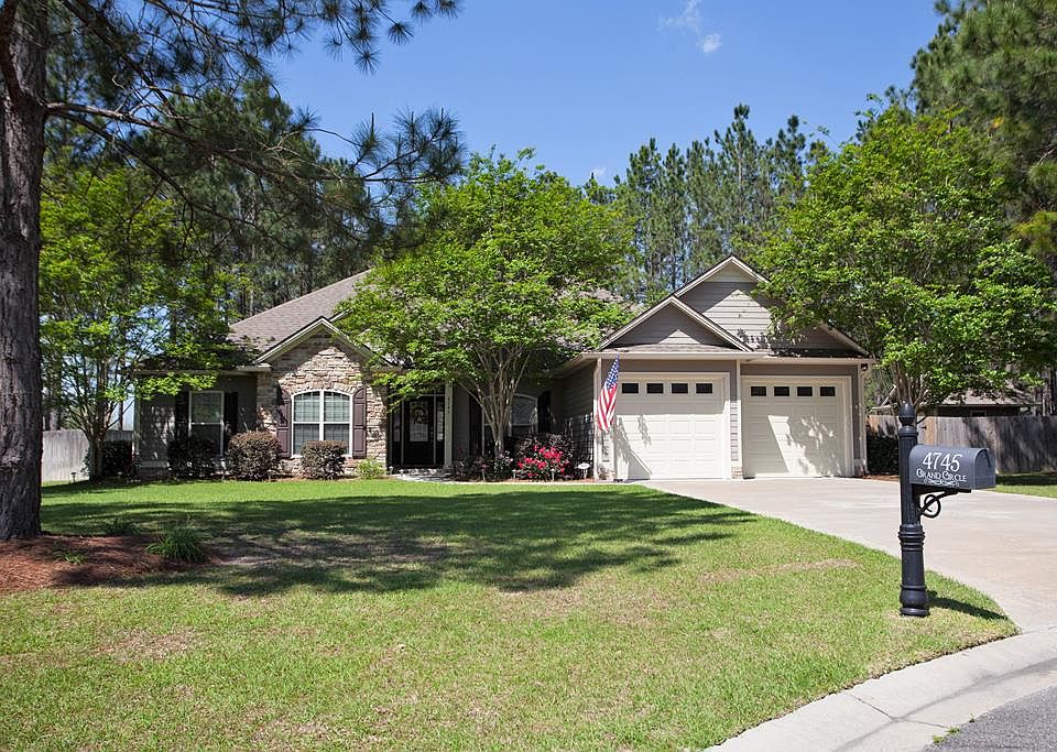 1st image of 4745 Grand Cir