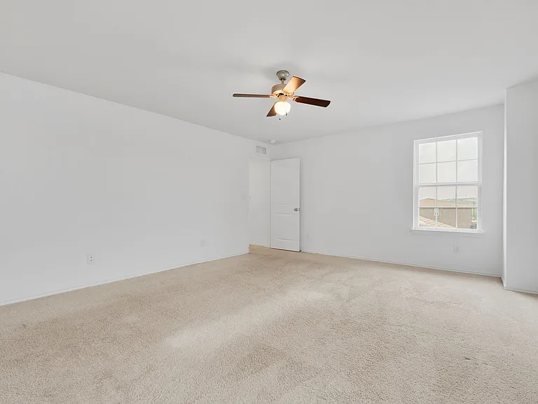 10310 Lady Bird — Photo 14