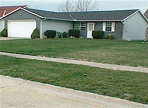 2nd image of 2728 W 39th St