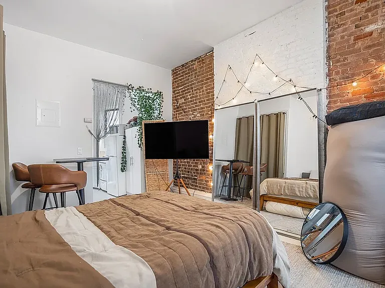 11 Stanton St #3D — Photo 1
