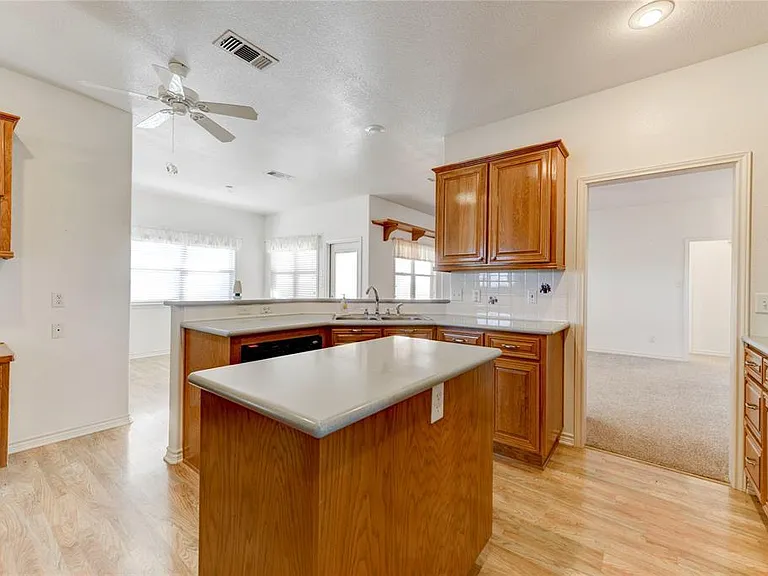 2300 County Road 302 — Photo 5