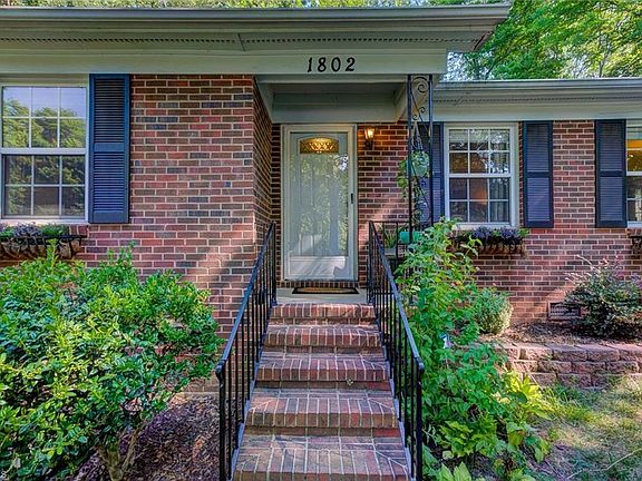 3rd image of 1802 Cedardale Ct