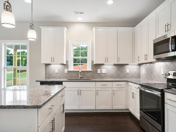 Images of the home are for illustrative purposes only and should never be relied upon