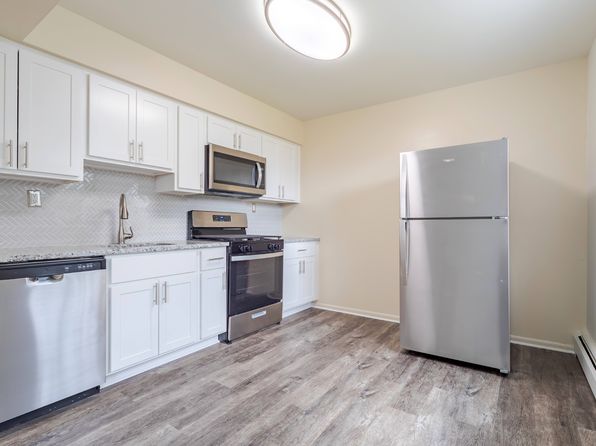 1207 E Congress St #C3-102