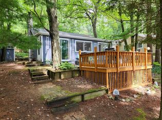 941 Lake Dr, Harrison, MI