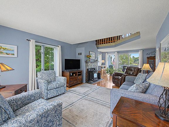 5th image of 23 Clifford Road #17