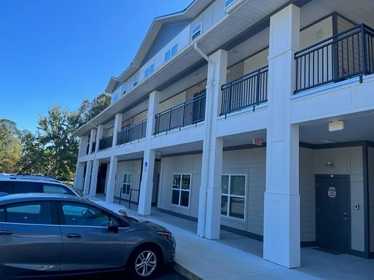 Metro 39 Apartments — Photo 32