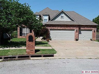 lake view, cul de sac