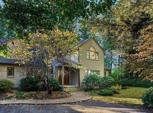 22 Ashley Cir, Easthampton, MA 01027