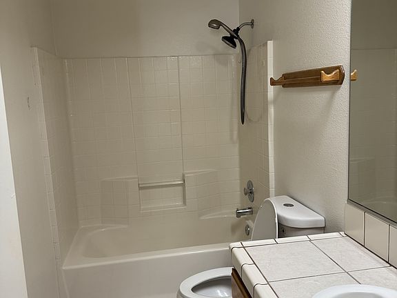 5th image of 9412 Hickory Ave