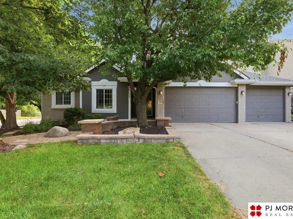 4504 N 167th St, Omaha, NE 68116