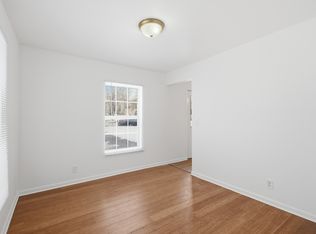 426 Alpine Dr, Round Lake, IL 60073