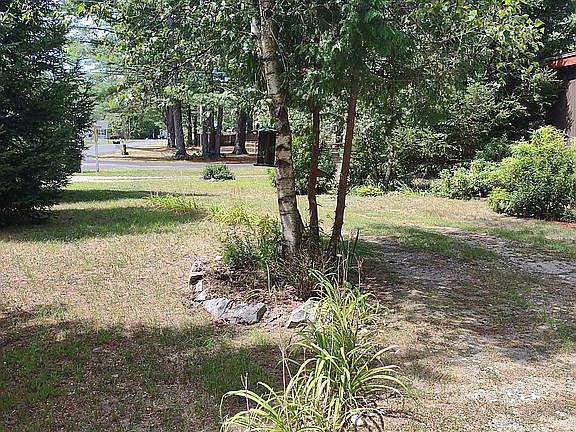 4th image of 19 Warren Ln