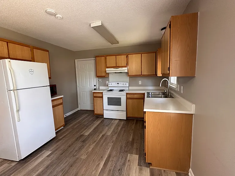 3330 Antler Dr — Photo 3