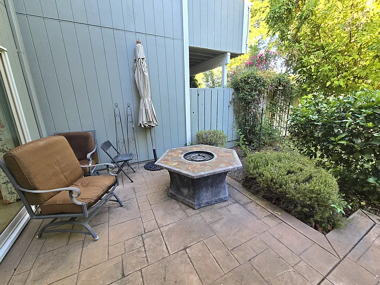 7542 Rosedale Ct — Photo 26