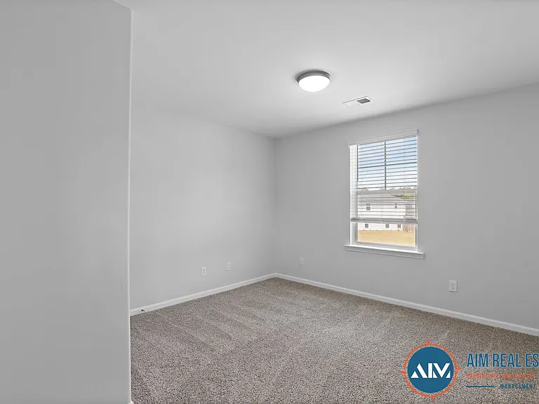 85 Conifer St — Photo 26