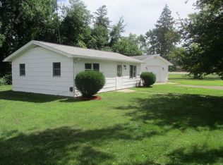 430 11th Ave, Three Rivers, MI 49093