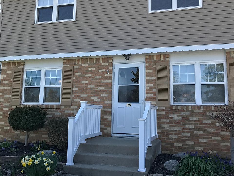 1st image of 20 Colette Ave