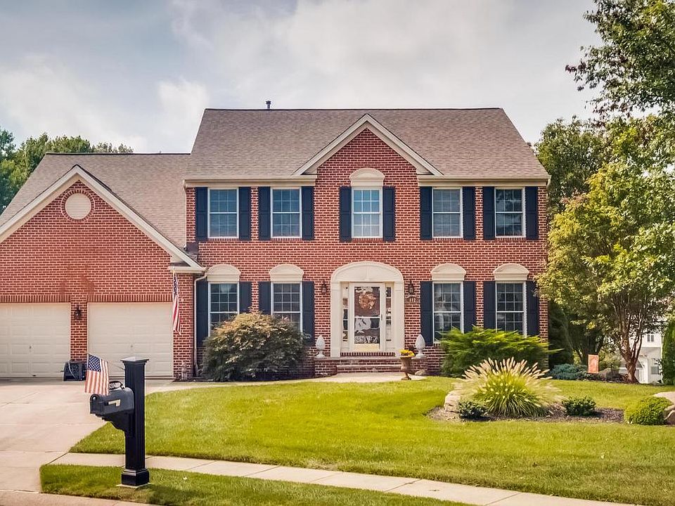 1st image of 802 Briergreen Ct