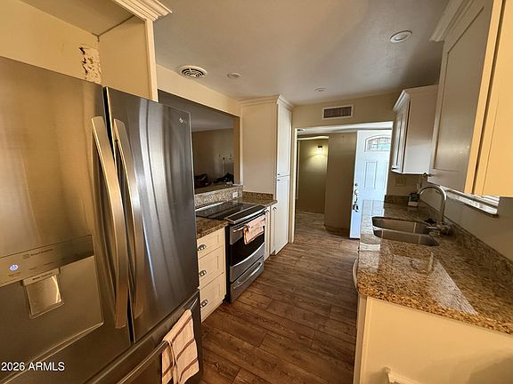 5th image of 5426 E BOSTON Street
