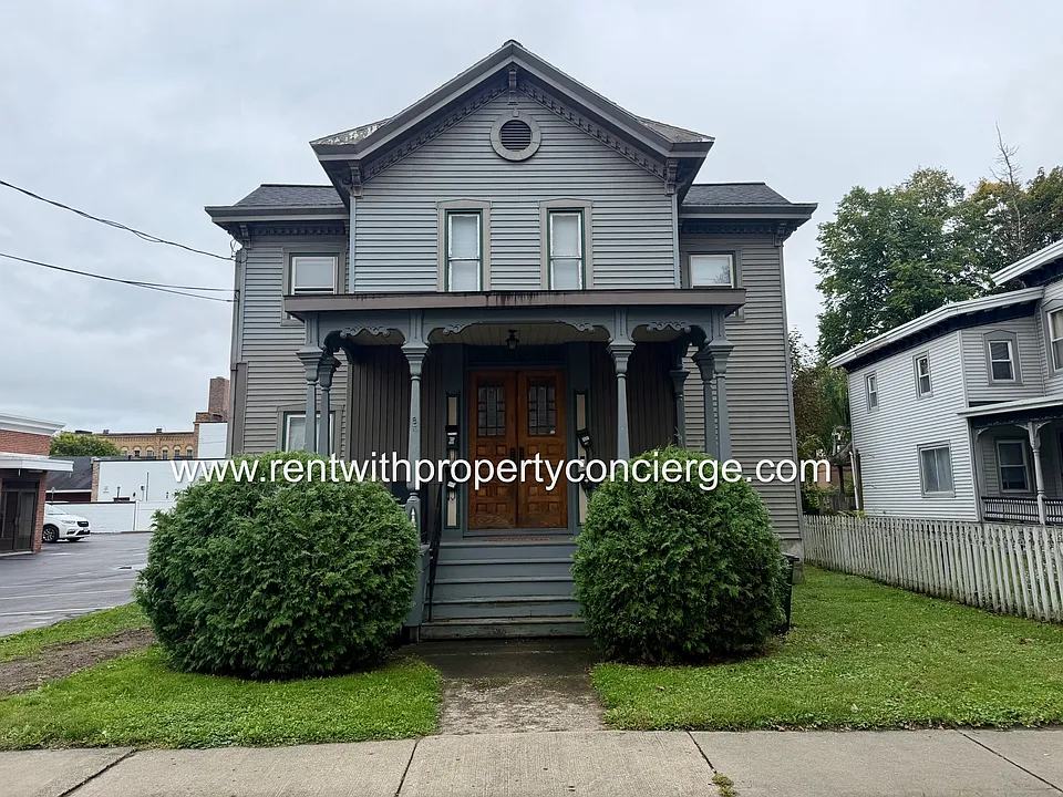 13 Lincoln Ave #2
