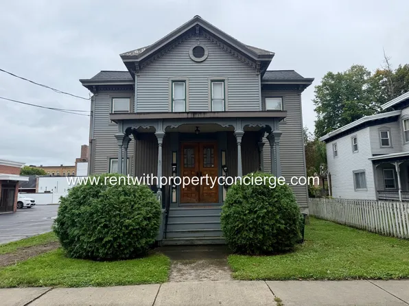 13 Lincoln Ave #2, Cortland, NY 13045