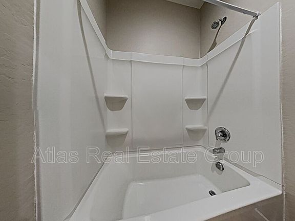 4th image of 298 W Nikita Dr