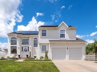 11 Scenic Point Cir, Sicklerville, NJ 08081
