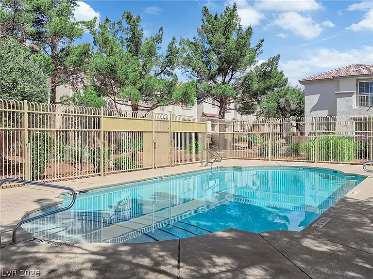 2918 Pelican Breeze Ct — Photo 3