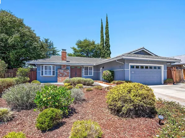 908 Norfolk Rd, Livermore, CA 94551