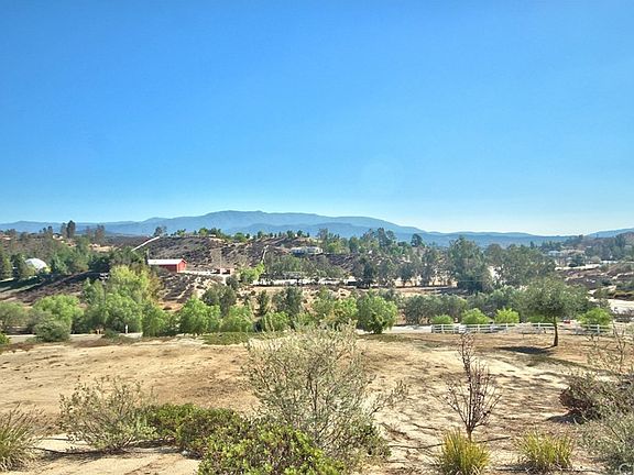2nd image of 35100 Calle Nopal