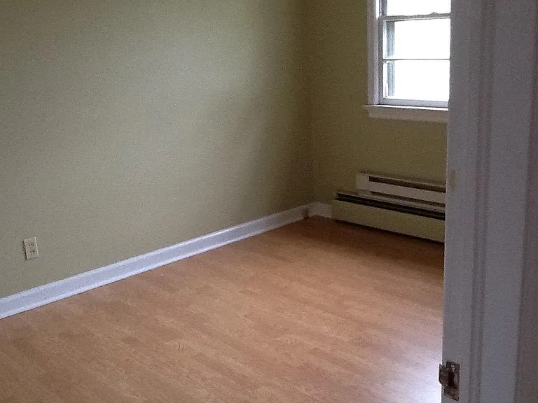 136 Eugene St #136 — Photo 3