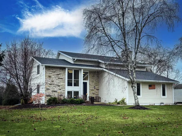 13825 James STREET, Brookfield, WI 53005