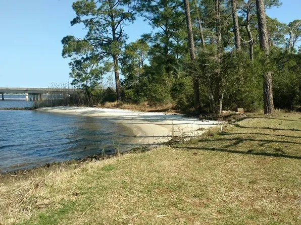 1021 Paradise Ln, Pensacola, FL 32506