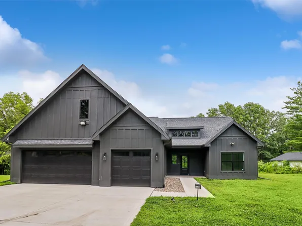 4625 NW Lovington Dr, Des Moines, IA 50310