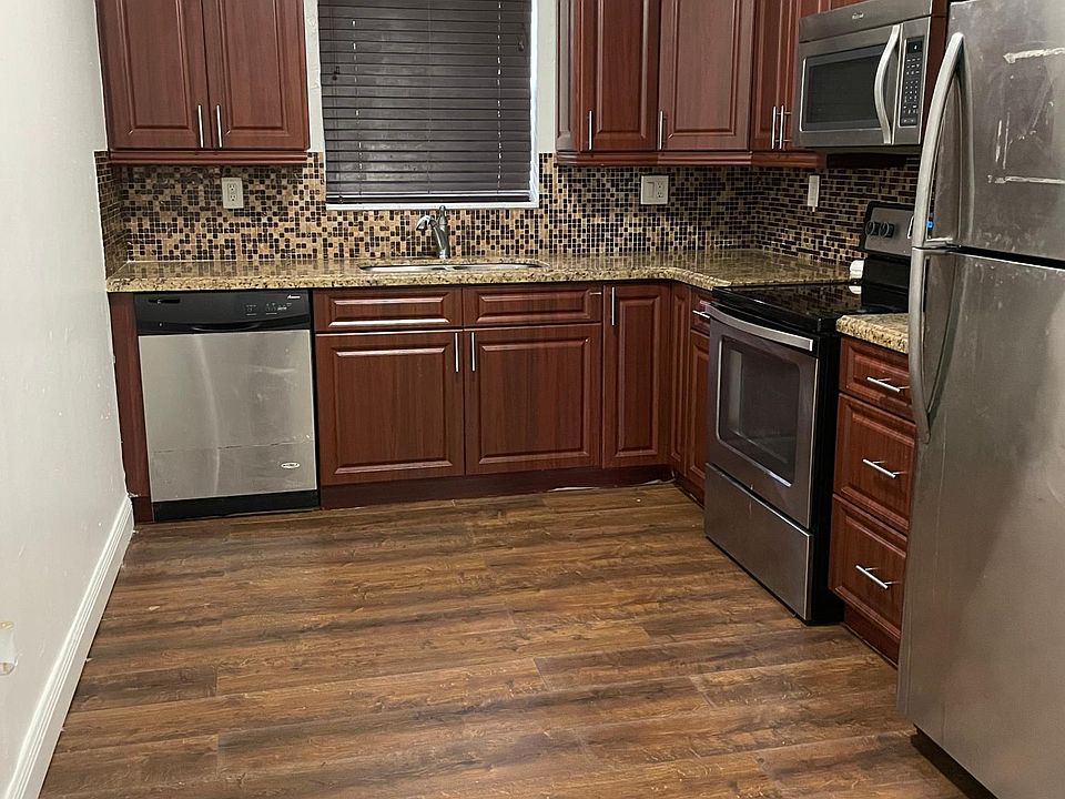1st image of 3270 W Trade Ave APT 8