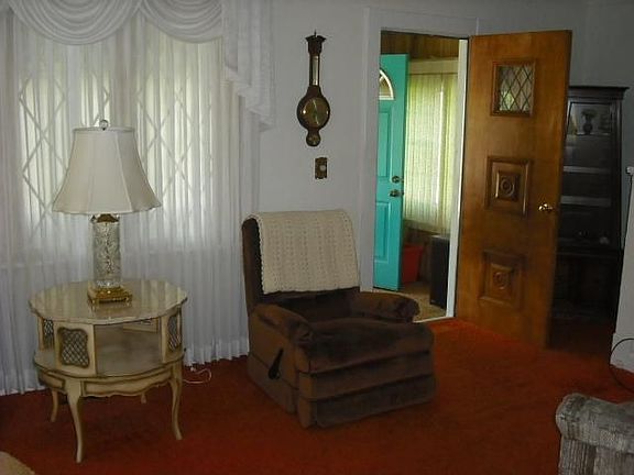 3rd image of 140 Hillsdale Ave