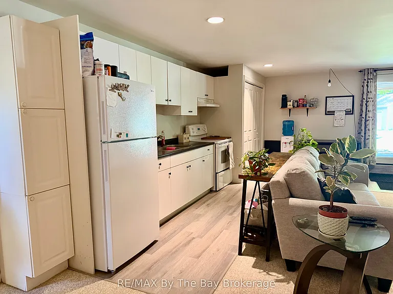 24 Bridlewood Cres — Photo 12