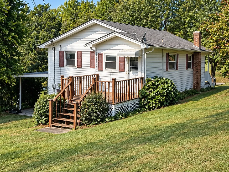 1734 Peachtree Ln