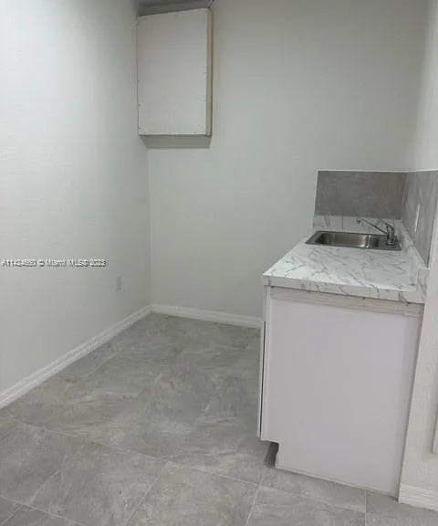 9860 SW 161st Ave — Photo 3