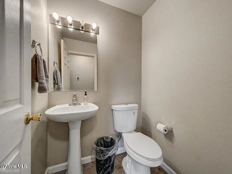 931 N Goldenrod Ct — Photo 17