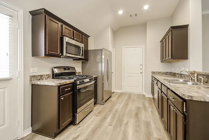16707 Highland Villa Ln — Photo 7