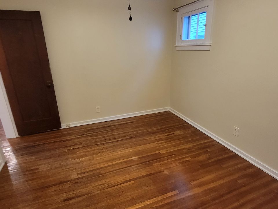 1st image of 33 Hobmoor Ave #2