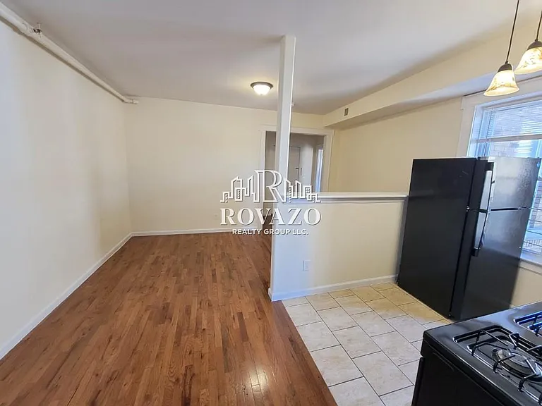 1304-1305 Clinton Ave #25A — Photo 2