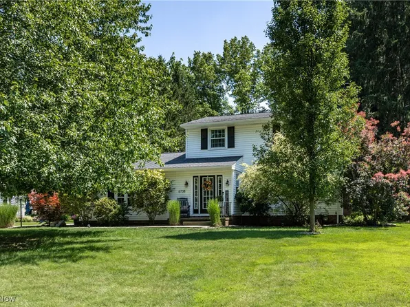 6738 Westview Dr, Brecksville, OH 44141