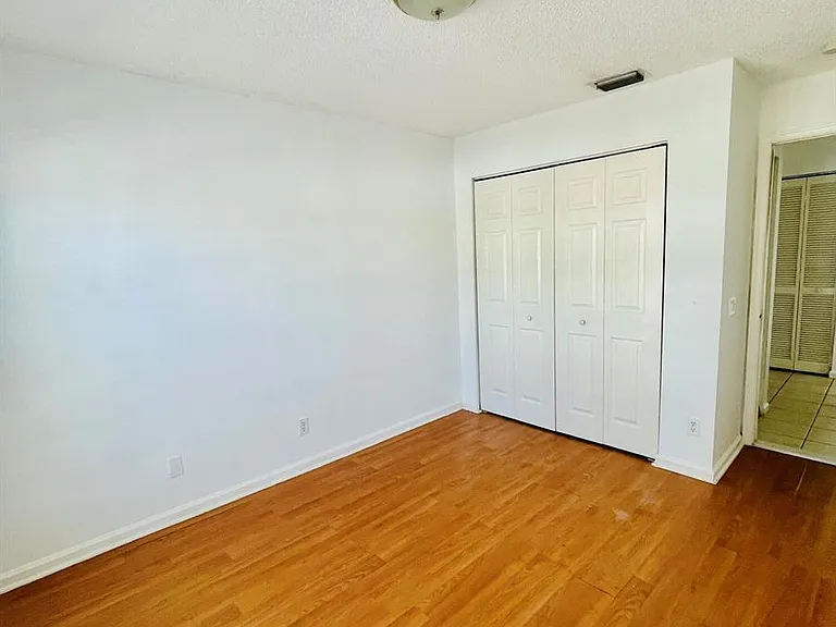 7093 Middlebury Dr — Photo 20